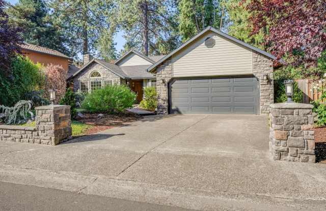 Beautiful 3 Bed, 2 Bath Rental Home in Beaverton! photos photos