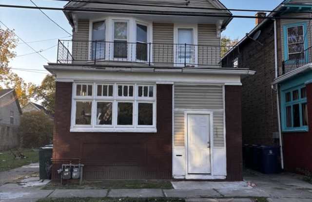 228 Adams St., Apt #1 photos photos