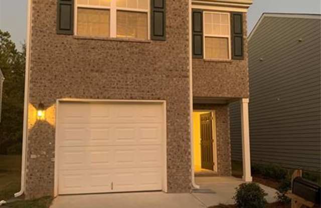 2084 Belmont Circle Gallery 2