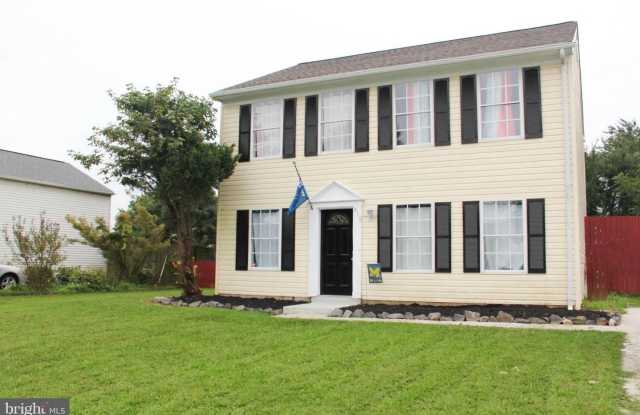 915 CAMBRIDGE AVE photos photos