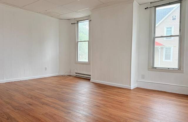 200 SE 2ND Street Gallery 3