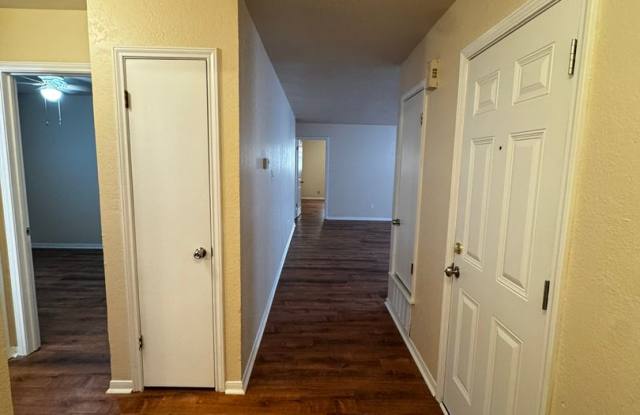 Remodeled 4 Bedroom 2 Bath Spacious Home Gallery 4