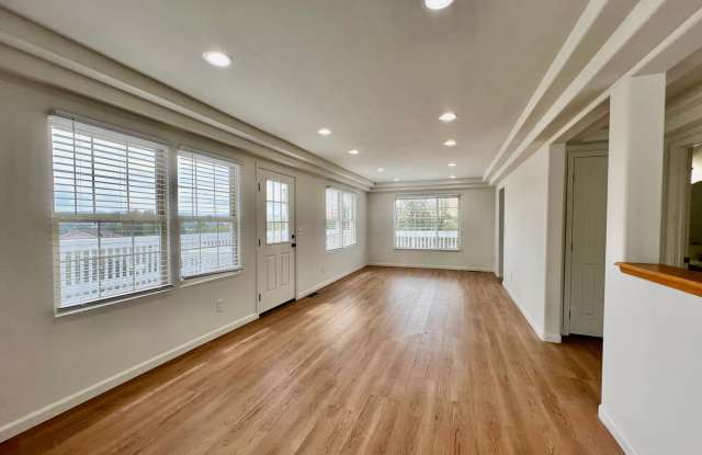 Move-In Special - 4 weeks free on a 12-month lease signed this month. Gallery 1