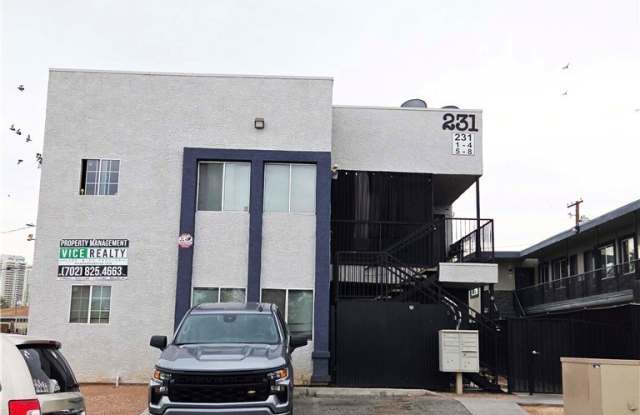 231 W Philadelphia Avenue photos photos