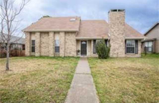 1669 Glencairn Lane - 1669 Glencairn Lane, Lewisville, TX 75067