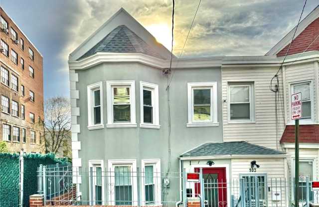 103 Waverly Street photos photos