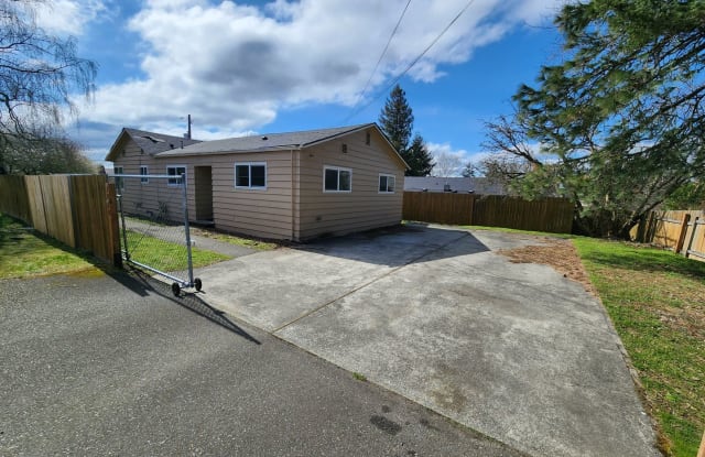 5920 S 118th St - 5920 South 118th Street, Bryn Mawr-Skyway, WA 98178
