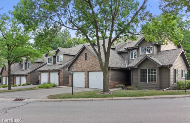 18775 Brookfield Lake Dr - 18775 Brookfield Lake Drive, Waukesha County, WI 53045