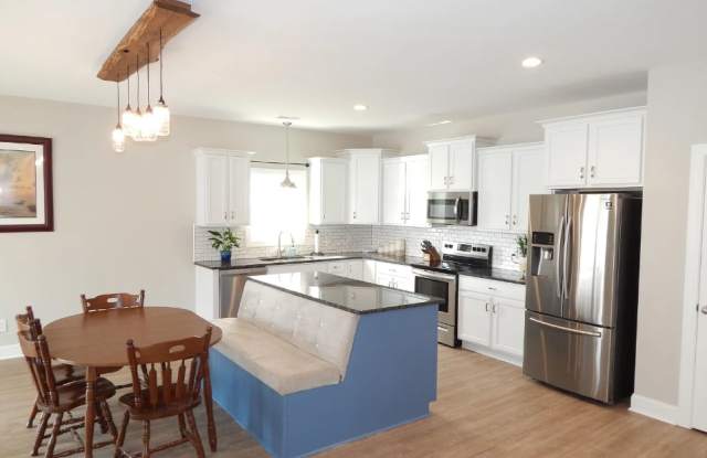 3913 Pensacola Dr photos photos