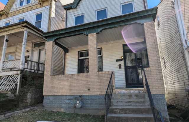 4 Bedroom, 2 Bathroom Single Family Home (Perry South) - 225 West Burgess Street, Pittsburgh, PA 15214