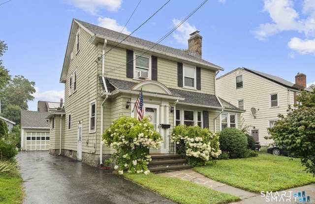 34 Glenwood Avenue Gallery 1