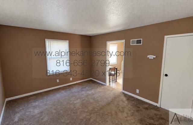 2118 Monroe Avenue Gallery 2