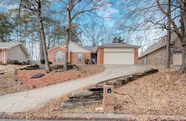 Highly Desirable 3-Bedroom Home with Modern Comforts. - 32 Vantage Drive, Maumelle, AR 72113