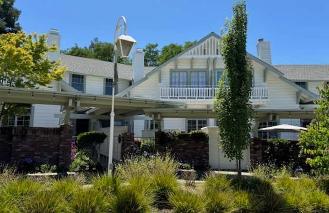 Tri-level townhome in highly desirable Diablo Country Club! photos photos