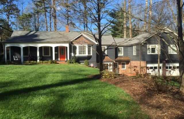 3209 Country Club Drive Gallery 2