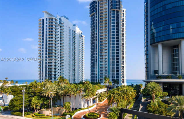 18671 Collins Ave Gallery 3