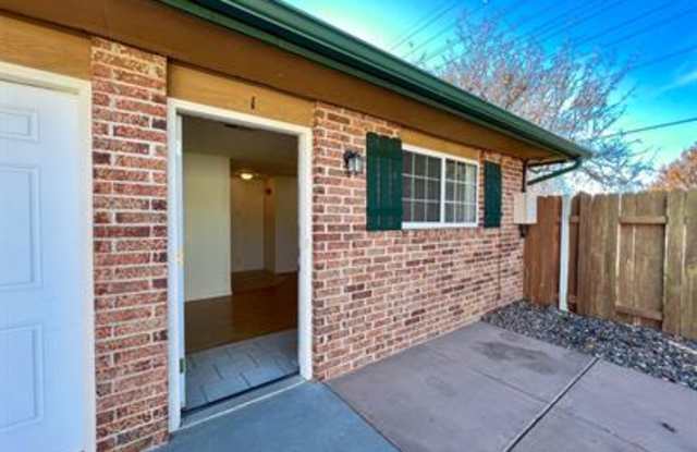 2112 Campus Drive #1 Gallery 1