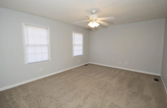 217 Springhurst Drive Gallery 3