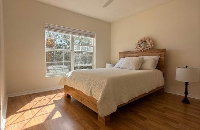 19325 Water Oak Drive Gallery 4