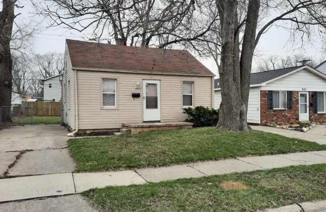 CUTE 2 BEDROOM FOR LEASE IN MADISON HEIGHTS - 537 East Guthrie Avenue, Madison Heights, MI 48071