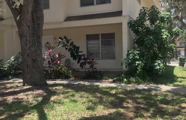 Cozy 4 bedroom end unit | Pet friendly!! | Central Sarasota near downtown and beaches photos photos
