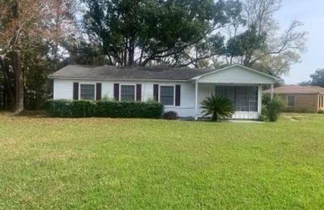 2609 Farnell Drive photos photos