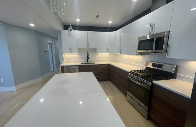 BROOKLINE 4BBED / 2BATH NO FEE photos photos