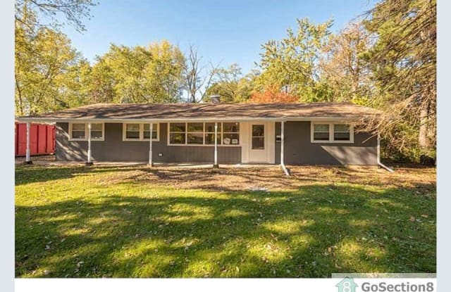 18650 Loras Ln - 18650 Loras Lane, Country Club Hills, IL 60478