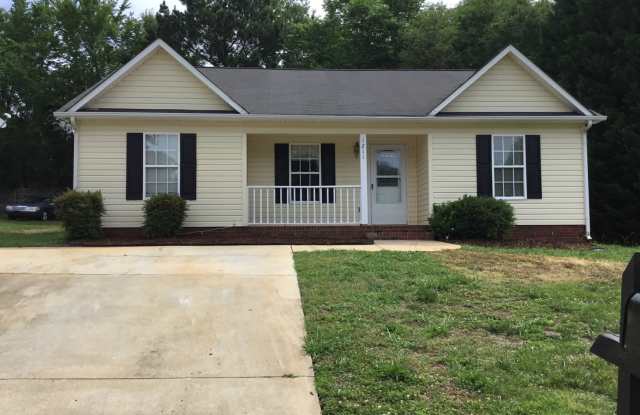 3 Bedroom in Glenn Eagle Subdivision! - 1211 Colby Avenue, Rock Hill, SC 29732