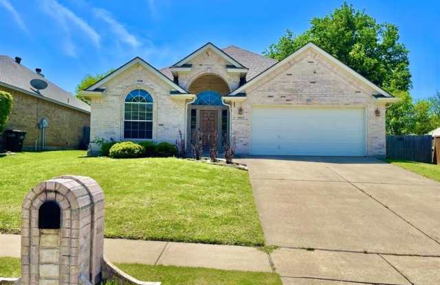 5212 Estrella Lane - 5212 Estrella Lane, Benbrook, TX 76126