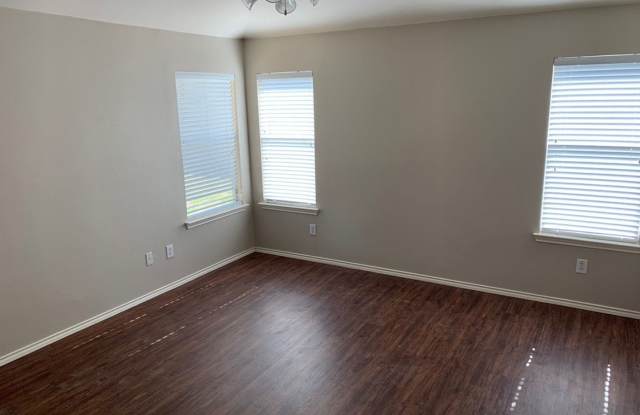 205 Bluebonnet Trail Gallery 4