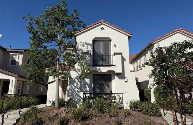 2216 Andrews Drive Gallery 1
