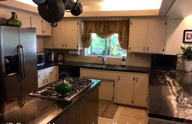 9308 Carmichael Dr. Gallery 4