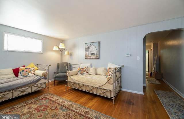 1007 CEDARCROFT Road Gallery 4