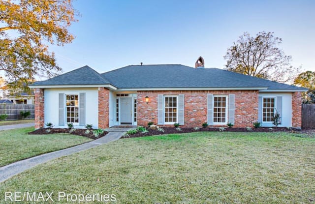11322 Center Ct - 11322 Center Court, Oak Hills Place, LA 70810