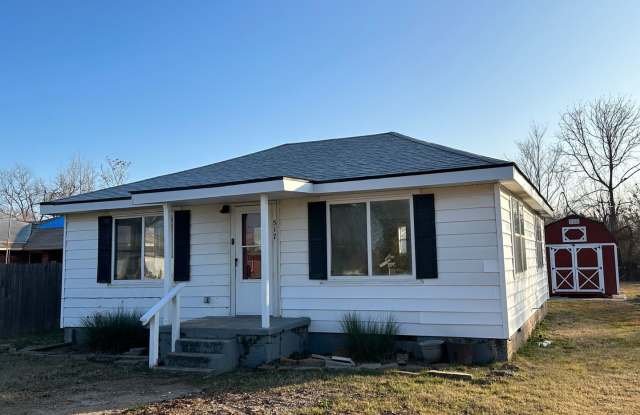 Cute, 2-bed, 1-bath house photos photos