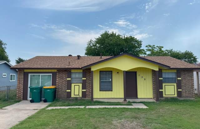 Welcome home to 132 Meadow Way! photos photos