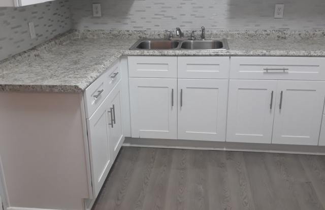 Spacious 2 Bedroom Home For Rent in Atlanta!! Renovated and Features Plenty Of Space For Only $1,850.00 Per Month!!! Gallery 4