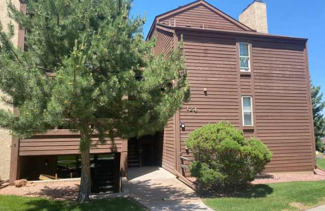 Great 2 Br/1.5 Ba Condo in NW Colorado Springs--District 20 schools! - 124 West Rockrimmon Boulevard, Colorado Springs, CO 80919