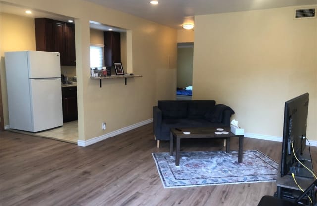 733 E Nutwood - 733 East Nutwood Street, Inglewood, CA 90301