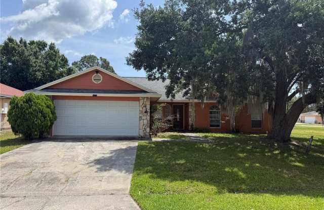 925 DERBYSHIRE DRIVE photos photos