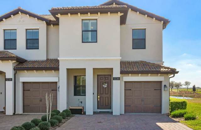 3bd / 2.5Bth Townhouse at  Champions Gate Gallery 1