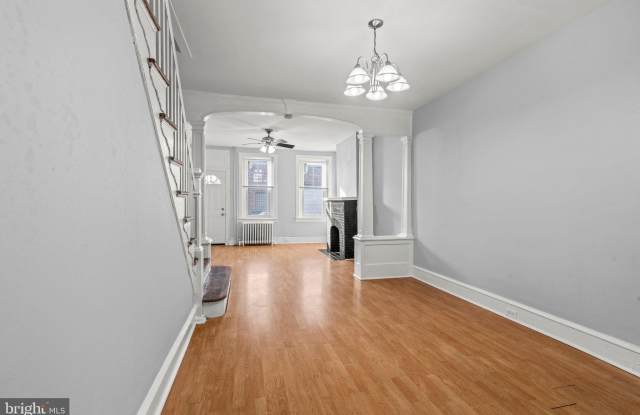 3553 EMERALD Street Gallery 1