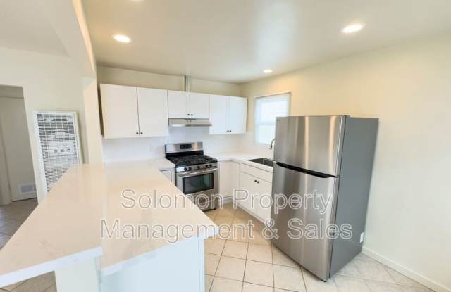 515 N Ditmar St - 515 North Ditmar Street, Oceanside, CA 92054