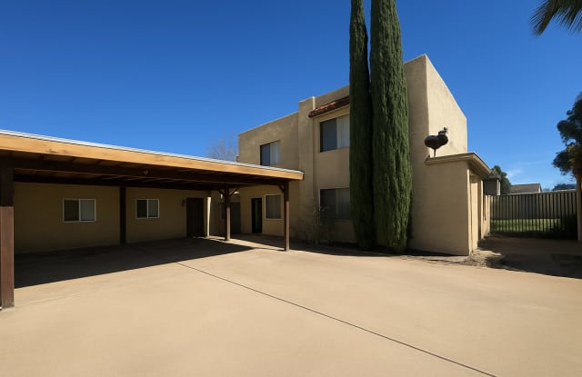 2 Bedroom 1 Bath Condo with Washer and Dryer photos photos