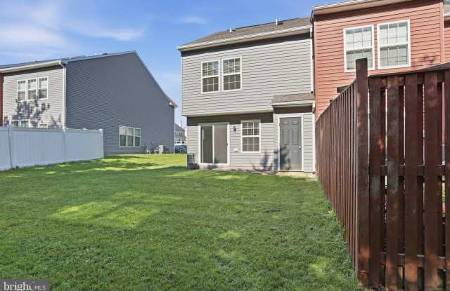 65 DARIEN Drive Gallery 4