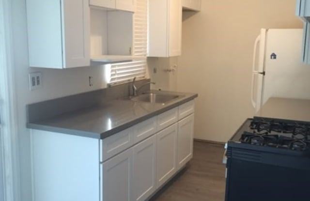 309 E 3rd Street - 309 East 3rd Street, Tustin, CA 92780