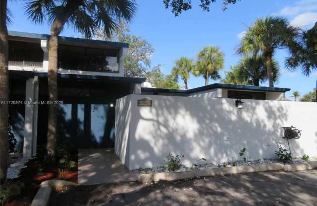 6401 Turkey Run Ter - 6401 Turkey Run Terrace, Miami Lakes, FL 33014