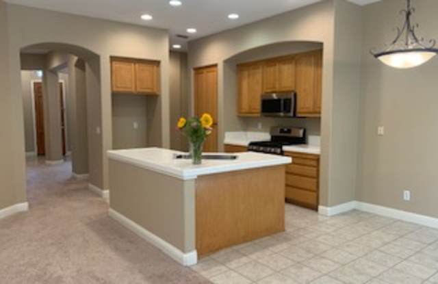 400 Bailey Court photos photos