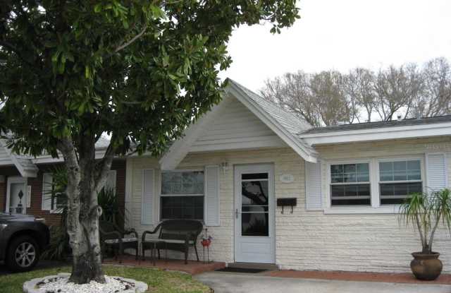 9911 DAHLIA STREET N photos photos